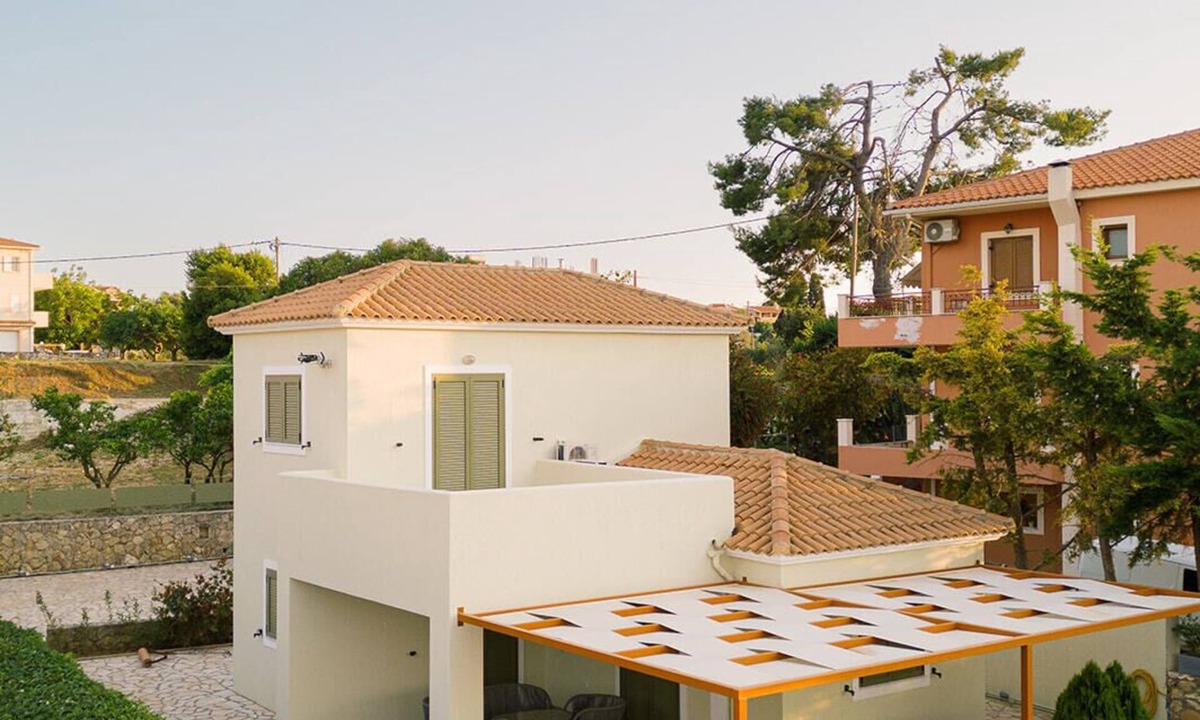 Menegata Villa | VR Villa Anthia - 2 bed 2 bath Villa with a private jacuzzi and a shared pool