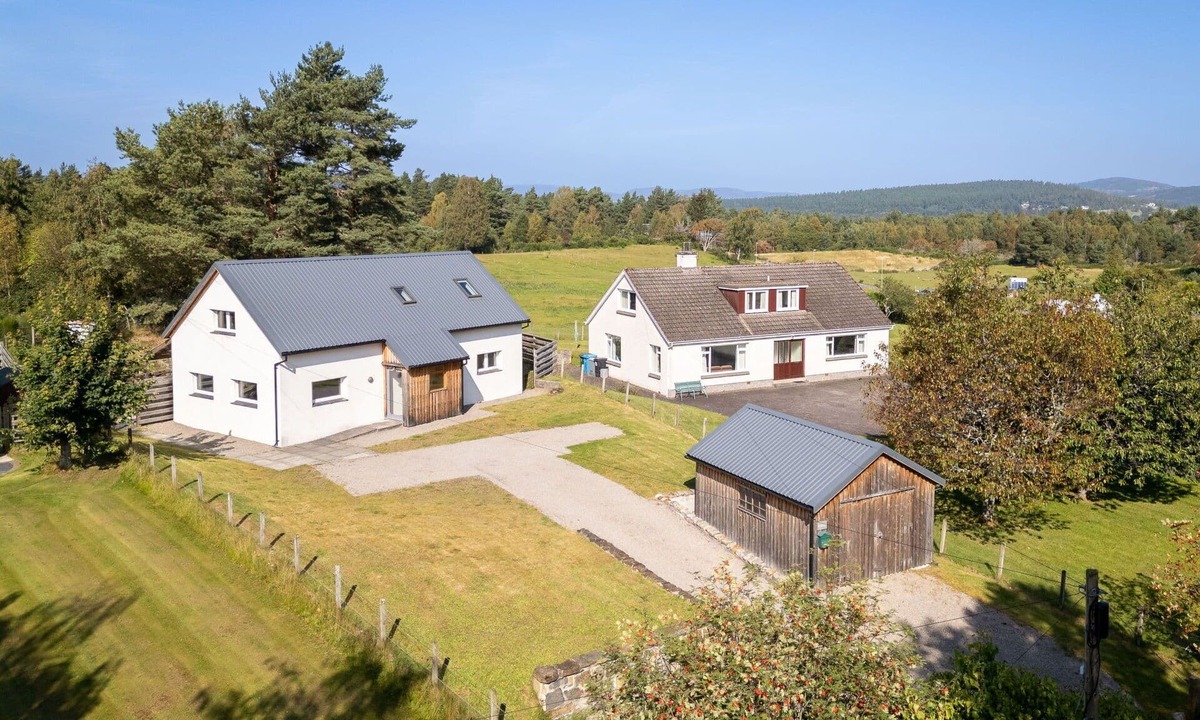 Nethy Bridge House | Wonderful private villa for 6 guests with WIFI, TV and patio