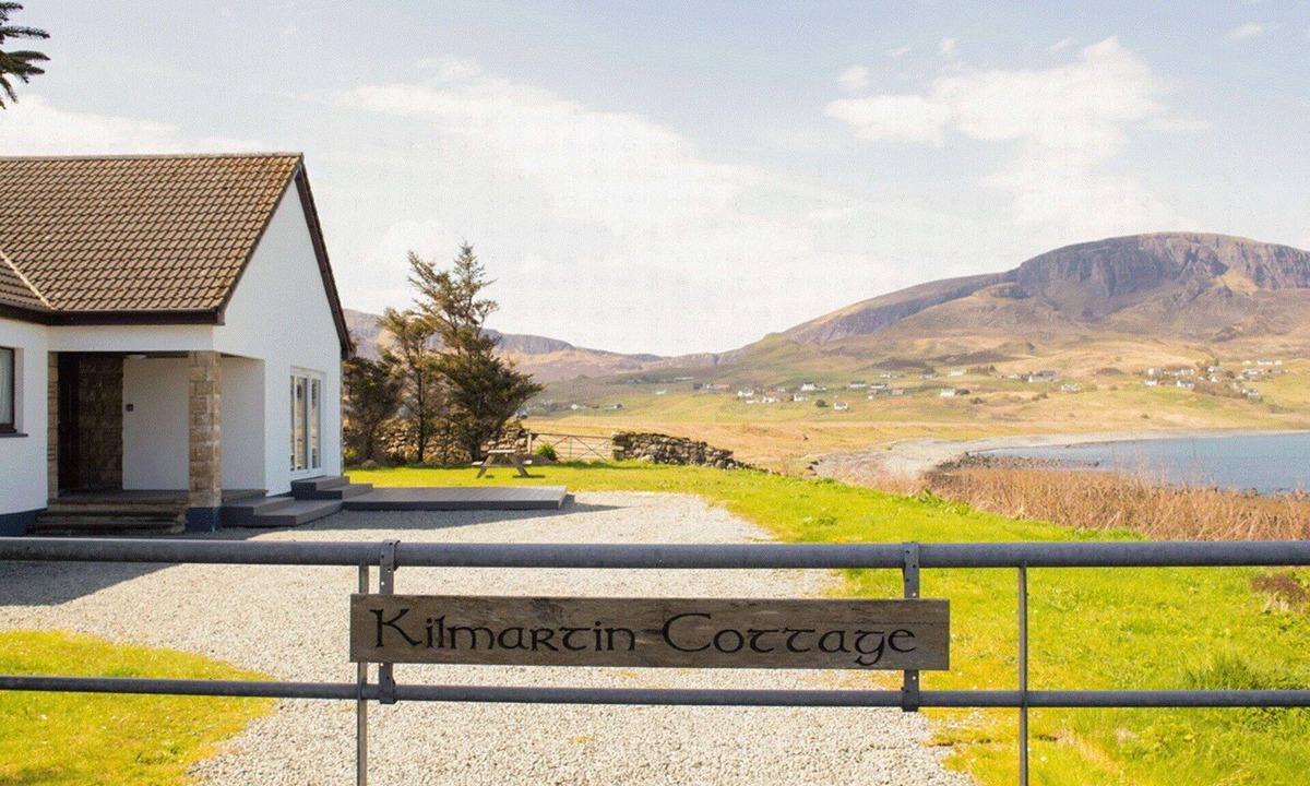 Staffin House | Wonderful private villa for 6 people with WIFI, TV and pets allowed