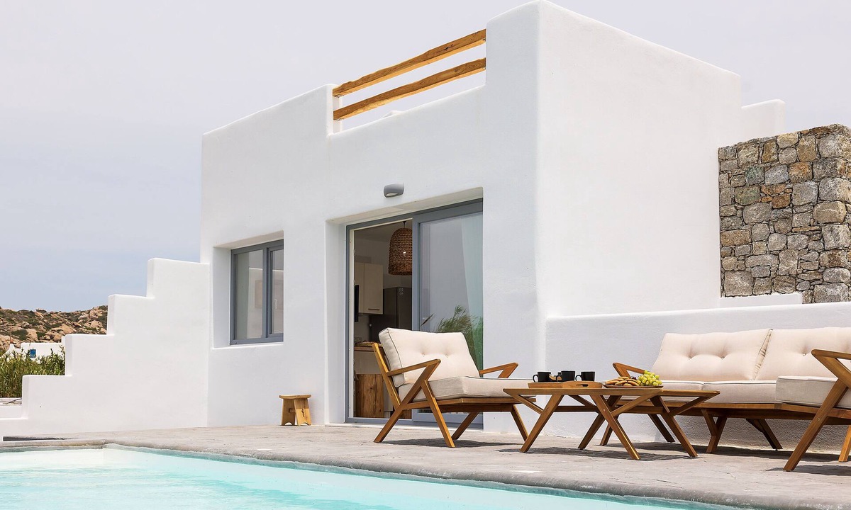 Plaka House | Zoe, Cycladic house with pool