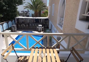Deluxe Double Room 30 meters from Perissa Beach