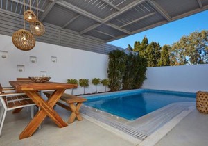 Eolia Kamari Villa