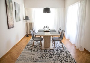 Kolonaki Chic-Center Newly Renovated Apartment