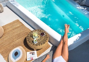 Luxury Santorini Villa |Summer Lovers Villa Private Pool | Private Spa | Panoramic Caldera View | Ak