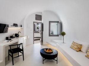 Cave | Fira