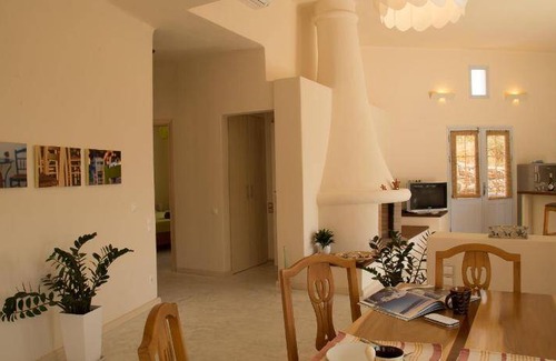 Exo Gonia House | 100 m² House ∙ 2 bedrooms ∙ 4 guests