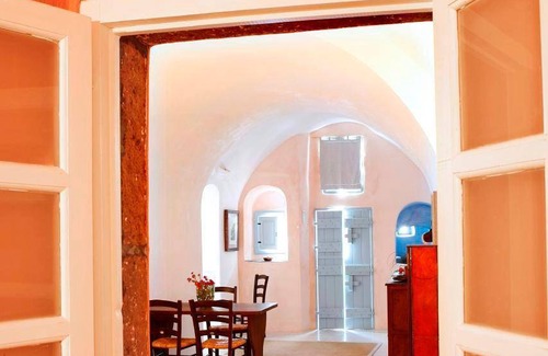 Megalochori House | 100 m² House ∙ 2 bedrooms ∙ 4 guests