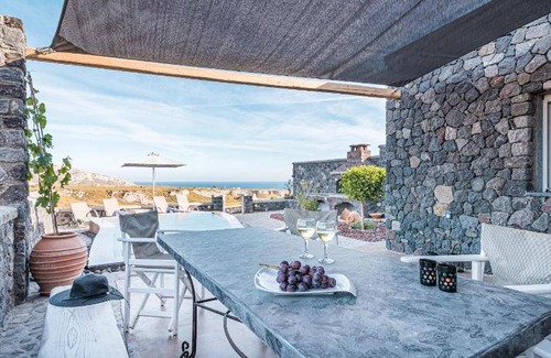 Exomytis Villa | 110 m² Villa ∙ 2 bedrooms ∙ 6 guests