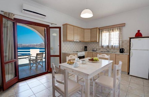 Akrotiri Apartment | 120 m² Apartment ∙ 2 bedrooms ∙ 7 guests