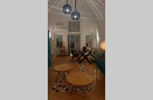 Messaria House | 1825 Santa Anna White Owl
