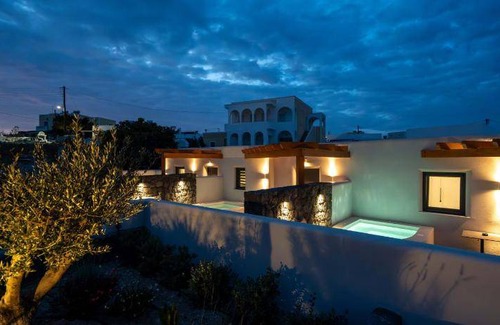 Megalochori Apartment | 41 m² Serviced apartment ∙ 4 guests