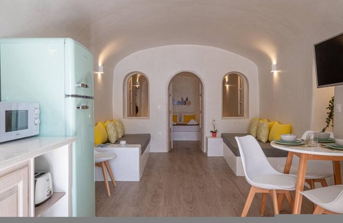 Pyrgos House | 42 m² House ∙ 1 bedroom ∙ 4 guests