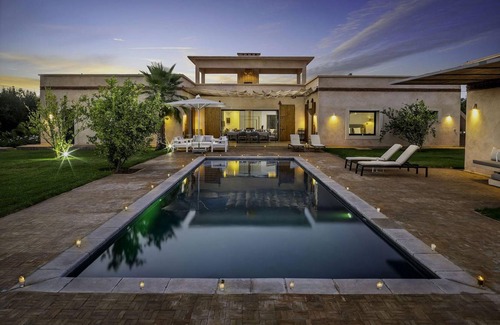 Oulad Hassoune Villa | 450 m² Villa ∙ 6 bedrooms ∙ 12 guests