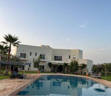 Daoudiate Villa | 500 m² Villa ∙ 2 bedrooms ∙ 21 guests