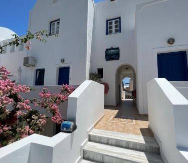 Kamari Apartment | 55 m² Serviced apartment ∙ 4 guests