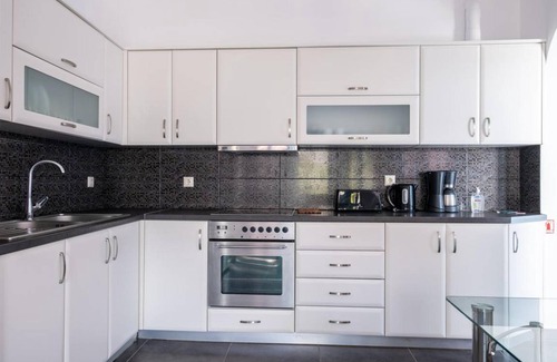 Perissa Apartment | 65 m² Apartment ∙ 2 bedrooms ∙ 5 guests