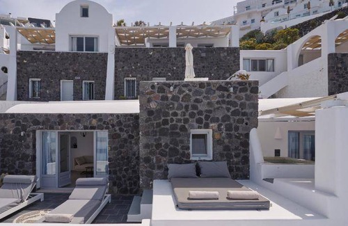 Firostefani Hotel | 70 m² Hotel ∙ 2 bedrooms ∙ 127 guests
