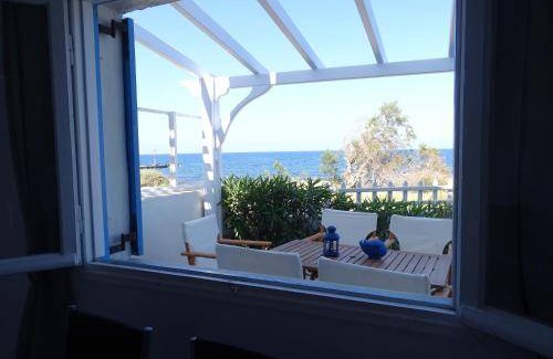 Monolithos House | 85 m² House ∙ 3 bedrooms ∙ 6 guests