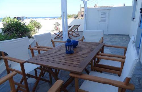 Monolithos House | 85 m² House ∙ 3 bedrooms ∙ 6 guests