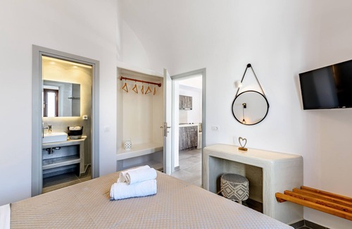 Imerovigli House | Agia Irini