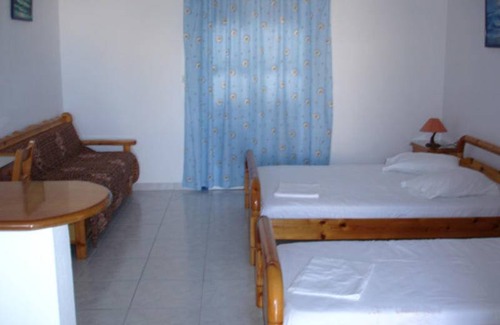Perivolos Apartment | Apartment ∙ 8 guests