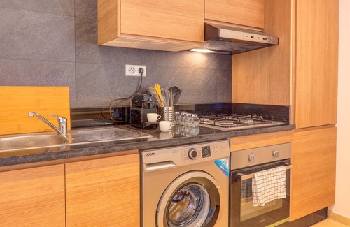 Tamrhakht Apartment | Apartment-Deluxe-Mobility bath-Ocean view