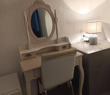 Finikia Apartment | AQUA SERENITY LUXURY SUITES SANTORINI
