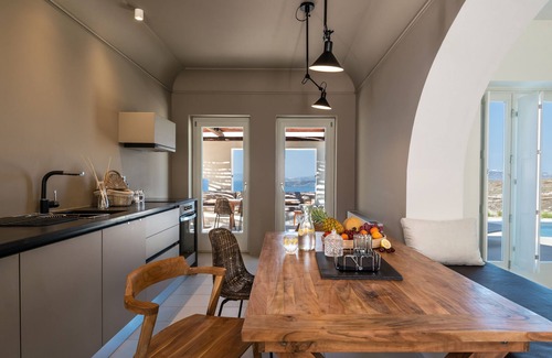 Akrotiri Villa | Arota Exclusive Villas