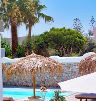 Kamari Hotel | Avraki