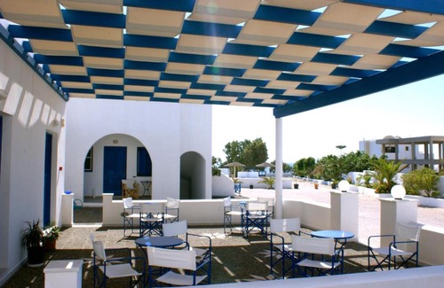 Agia Paraskevi Hotel | Blue Bay Villas