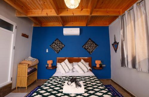 Tamrhakht Bed & Breakfast | Blue Rina Hostel