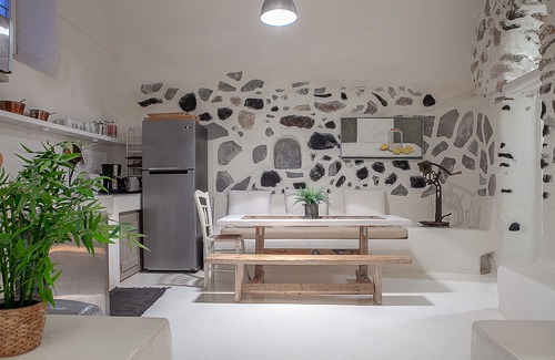 Emporio Villa | Canava Emporio, Lovingly restored winery built