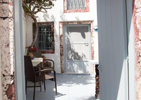 Fira Apartment | Cave House by Hotel Thira