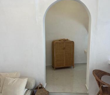 Messaria Apartment | Cave Noelia
