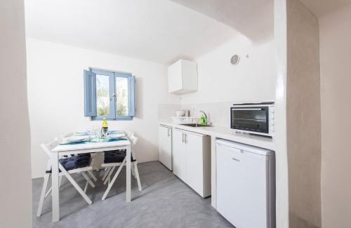 Finikia Apartment | Fava Eco Suites