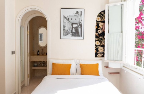 Medina of Tangier Bed & Breakfast | Guesthouse Kasbah: Charming Room With Street View