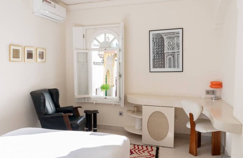 Medina of Tangier Bed & Breakfast | Guesthouse Kasbah: Charming Room With Street View