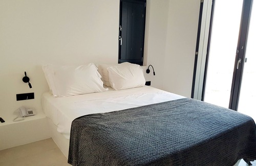 Monolithos Hotel | Luxury hospitality, outstanding view