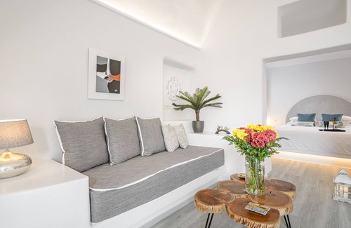 Imerovigli Villa | Luxury private Villas with Pool or Jacuzzi