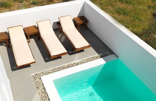 Vothon Villa | Luxury Santorini Villa | Private Pool | Villa Joy | 2 Bedrooms | Vothonas