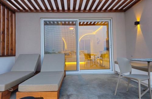 Fira Apartment | Moonlight Apartments & Suites