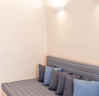 Finikia Villa | Okeanos Suites 3, Sea & Garden View