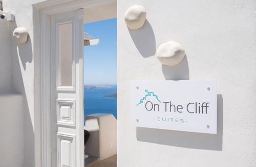 Fira House | On the Cliff Suites