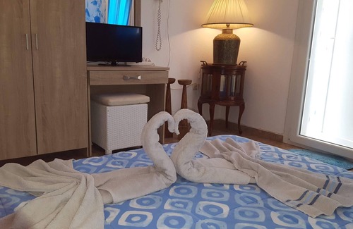 Perissa Hostel | Pleasure Douple Room 1