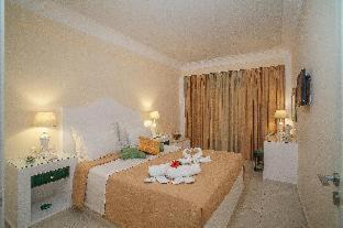 Perissa Hotel | Sellada Beach