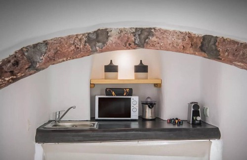 Finikia Villa | Two Bedroom Villa With Private Indoor Cave Pool