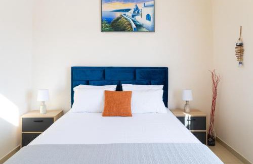 Kamari House | Villa Bonita Private Traditional house