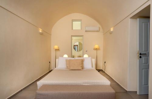 Vothon Villa | Villa Finika Santorini
