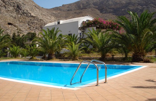 Perissa Villa | Villa-Hones Relax House- 3 floors-5 bedrooms-pool-BBQ-2000q. m. camp