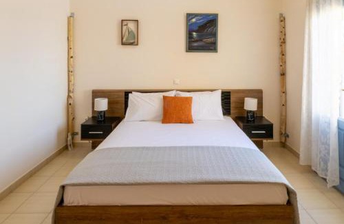 Kamari House | Villa Kirina Private Traditional House